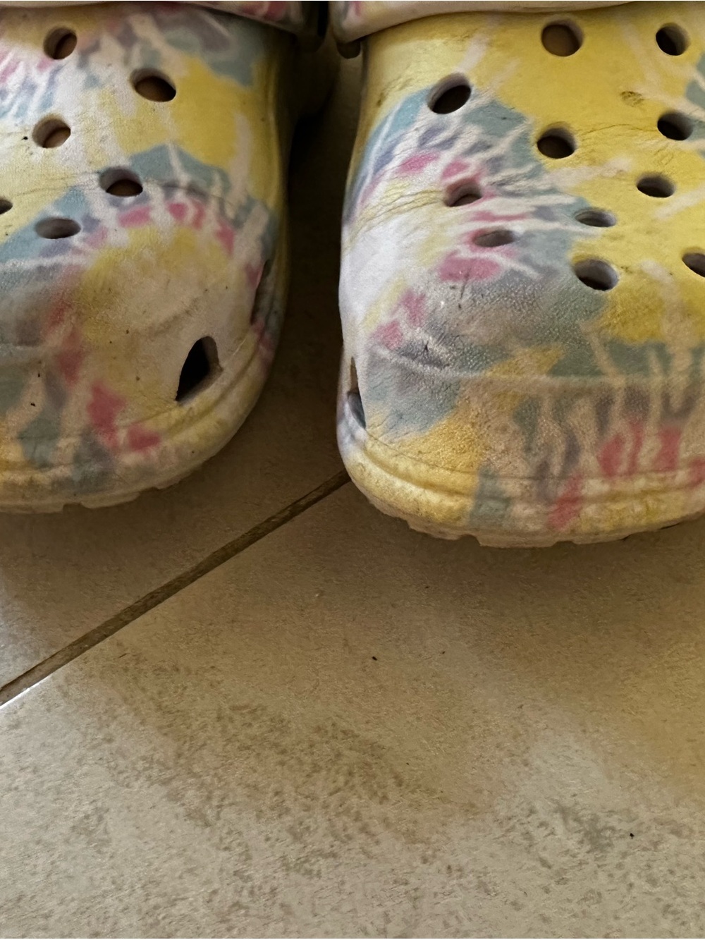Time and Tru Yellow Tie-Dye Slip-On Well Worn Clogs Women size 7.5 Shoes - Picture 8 of 8